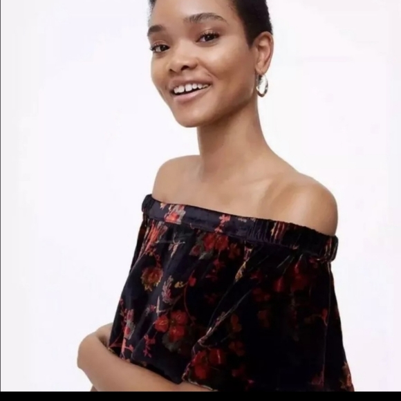 NWT Loft Off the Shoulder floral print Top Size XS - Picture 2 of 11